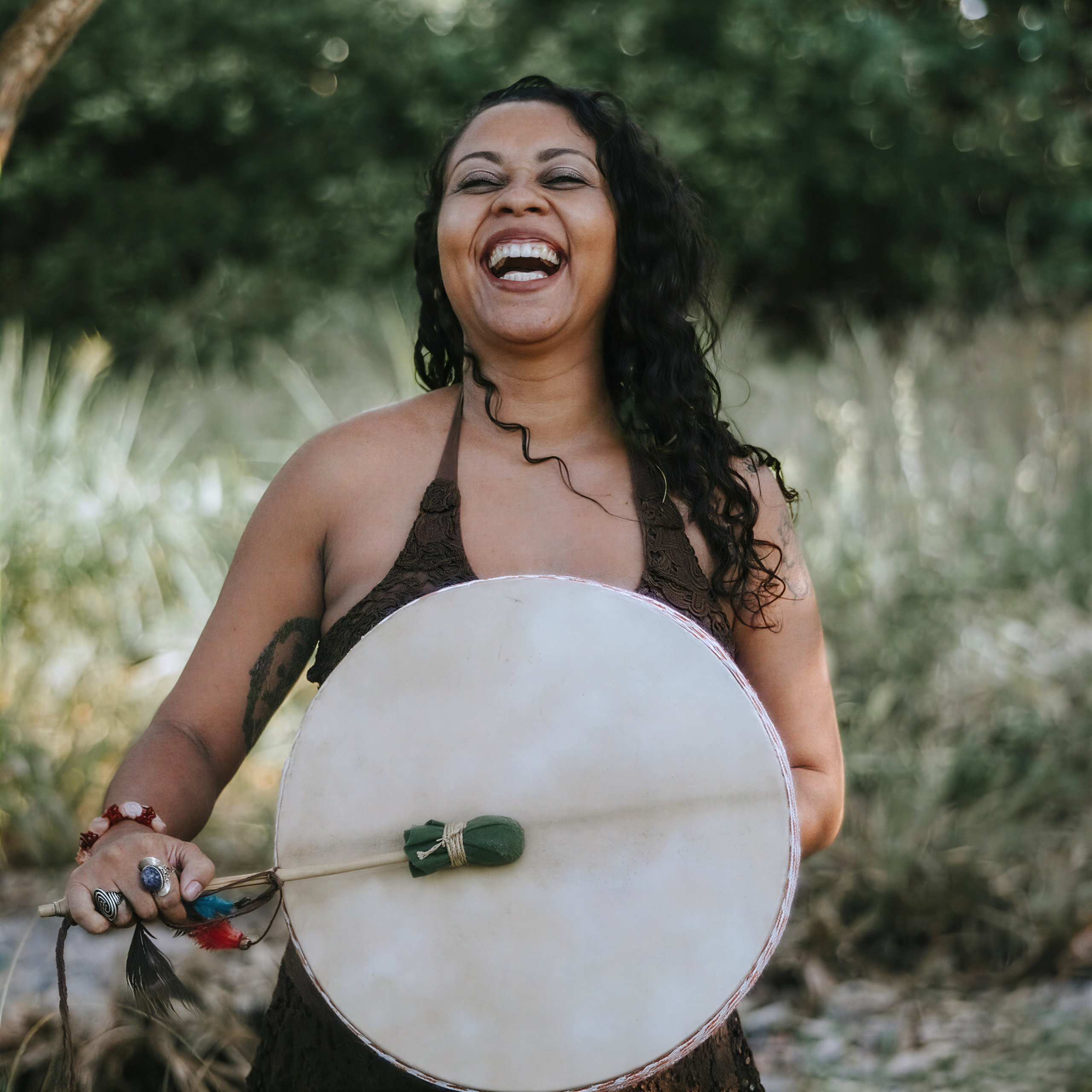 Glória Nayara, especialista em saberes naturais